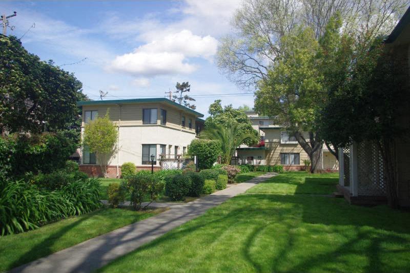 Linvale Townhomes photo 5